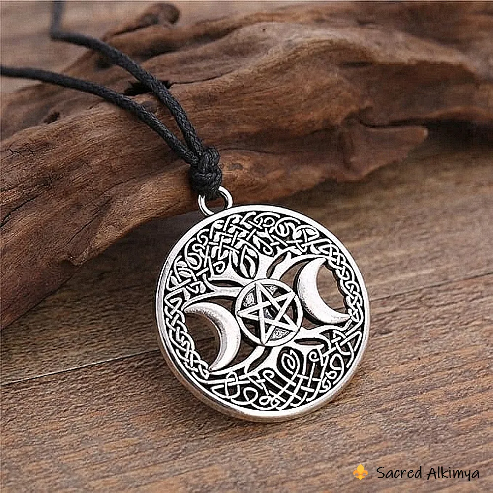 Be Alkimya * Mystic Triad Pendant Silver